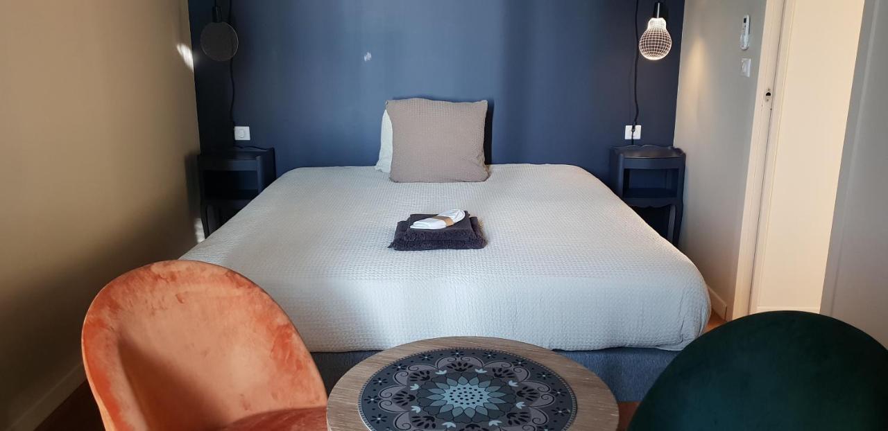 Le Domaine De Dony Villa Balbins Eksteriør billede